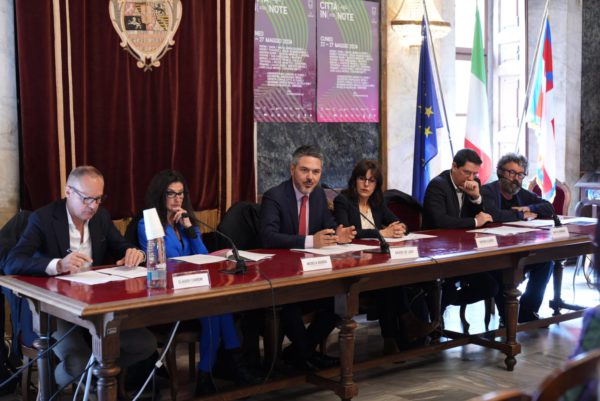 Un momento della presentazione della quarta edizione di "Città in note" in Comune a Cuneo