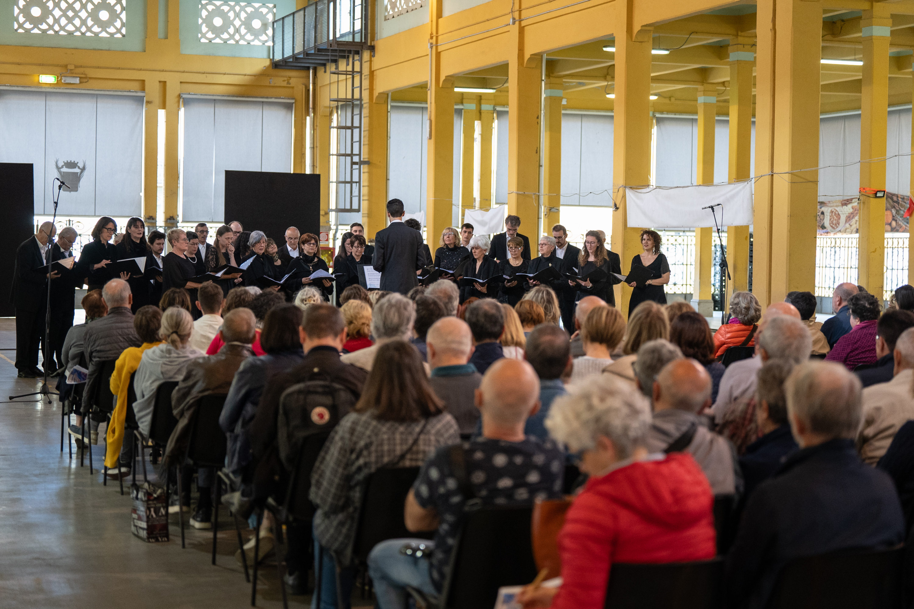 Il concerto Trilo al mercato coperto di Cuneo, location inedita di Città in note 2024 (©️Fondazione Artea - @withartvideo)